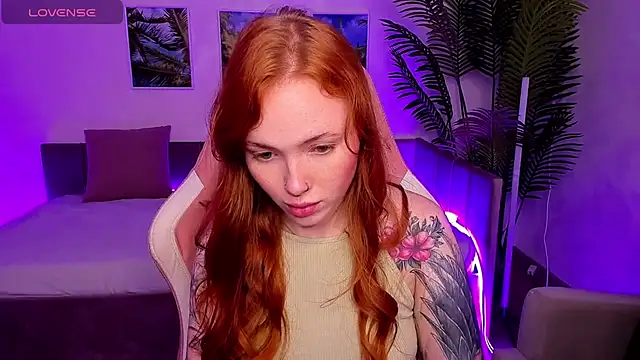 Maya Light online show from October 5, 2025, 1:59 am