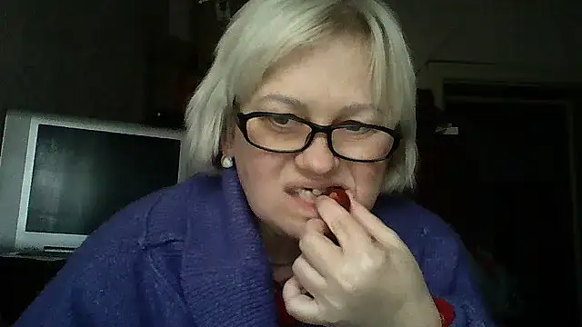 Mayya4321 online show from February 4, 2026, 12:44 pm