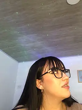 Snapshot of Melody_rousse_ chatting on January 29, 2025, 7:32 pm Melody rousse online show from January 29, 2025, 7:32 pm