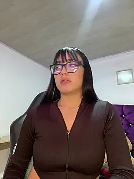 Snapshot of Melody_rousse_ chatting on February 22, 2025, 7:58 pm Melody rousse online show from February 22, 2025, 7:58 pm
