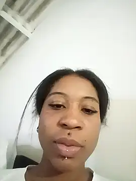 Snapshot of Zaira_Rose_ chatting on March 6, 2026, 2:19 am Zaira Rose online show from March 6, 2026, 2:19 am