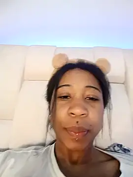 Snapshot of Zaira_Rose_ chatting on March 25, 2026, 2:12 pm Zaira Rose online show from March 25, 2026, 2:12 pm