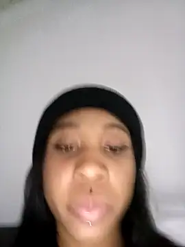 Snapshot of Zaira_Rose_ chatting on March 31, 2026, 2:02 am Zaira Rose online show from March 31, 2026, 2:02 am