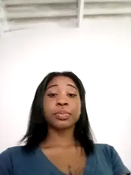 Snapshot of Zaira_Rose_ chatting on April 1, 2026, 2:12 am Zaira Rose online show from April 1, 2026, 2:12 am