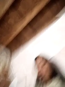 Snapshot of Zaira_Rose_ chatting on April 14, 2026, 2:50 am Zaira Rose online show from April 14, 2026, 2:50 am