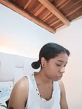 Snapshot of Zaira_Rose_ chatting on June 21, 2026, 12:24 am Zaira Rose online show from June 21, 2026, 12:24 am