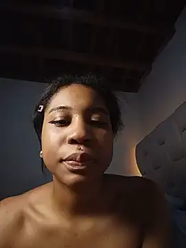 Snapshot of Zaira_Rose_ chatting on June 25, 2026, 5:12 am Zaira Rose online show from June 25, 2026, 5:12 am
