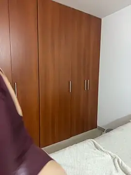 eileensophi online show from March 19, 2026, 3:43 am