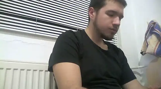 Snapshot of Drag_Queen chatting on January 29, 2025, 5:56 pm Drag Queen online show from January 29, 2025, 5:56 pm