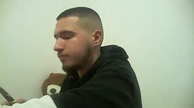 Snapshot of Drag_Queen chatting on February 1, 2025, 4:33 pm Drag Queen online show from February 1, 2025, 4:33 pm