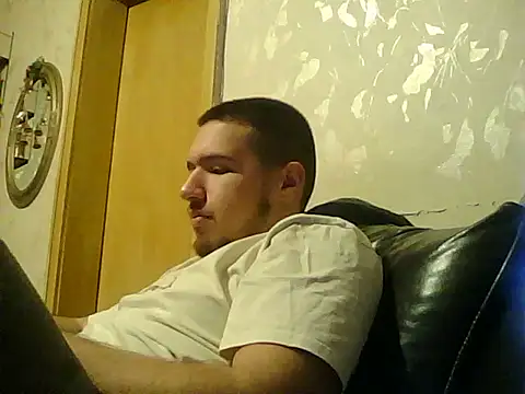 Snapshot of Drag_Queen chatting on February 9, 2025, 6:47 pm Drag Queen online show from February 9, 2025, 6:47 pm