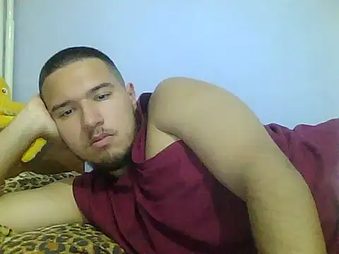 Snapshot of Drag_Queen chatting on September 24, 2025, 6:11 pm Drag Queen online show from September 24, 2025, 6:11 pm