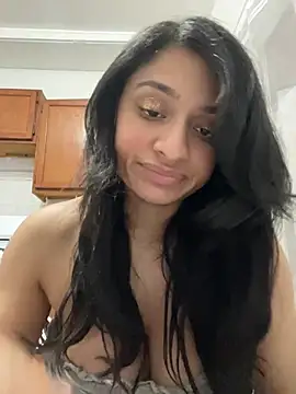 Snapshot of Cristinasunny chatting on June 11, 2026, 2:22 am Cristinasunny online show from June 11, 2026, 2:22 am