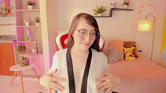 Snapshot of julietha_bianco_ chatting on March 6, 2025, 4:28 pm julietha bianco  online show from March 6, 2025, 4:28 pm