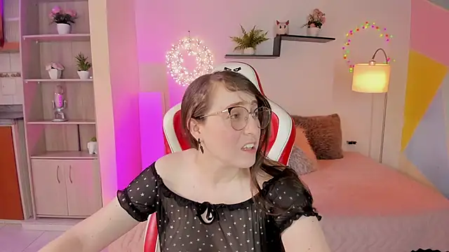 Snapshot of julietha_bianco_ chatting on March 11, 2025, 7:25 pm julietha bianco  online show from March 11, 2025, 7:25 pm
