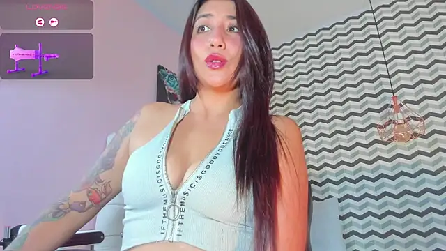 Snapshot of CALANTHELOVE1 chatting on March 22, 2025, 11:31 pm CALANTHELOVE1 online show from March 22, 2025, 11:31 pm