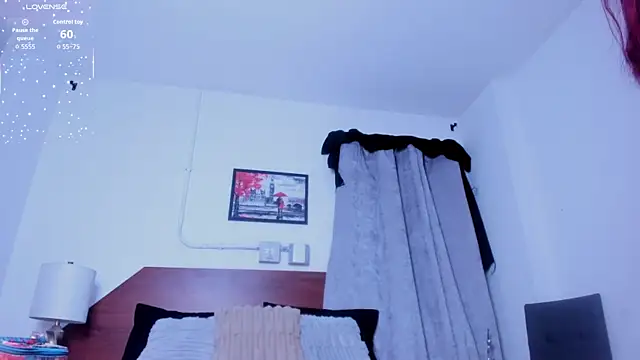 amanda29 online show from April 15, 2026, 7:10 pm