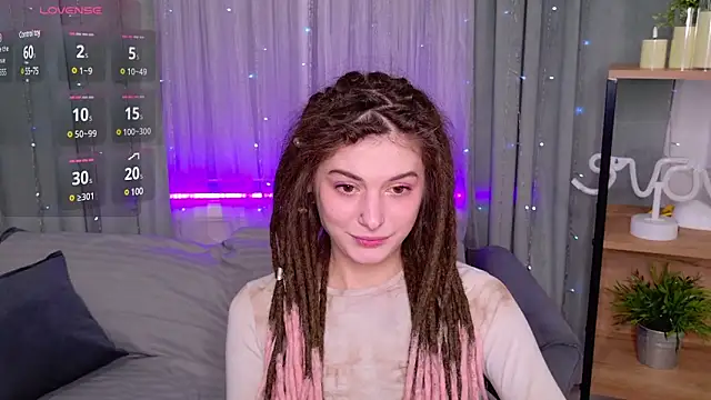 Snapshot of AnTikaMy chatting on February 19, 2025, 12:44 pm AnTikaMy online show from February 19, 2025, 12:44 pm