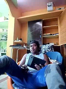 bigcock thick online show from February 13, 2026, 12:23 pm