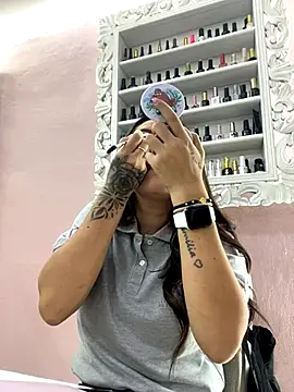 Kamila angel online show from November 28, 2025, 4:09 pm