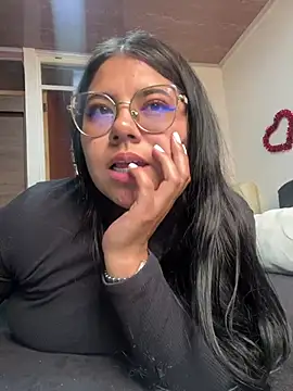 viccky vick online show from February 14, 2025, 5:46 pm