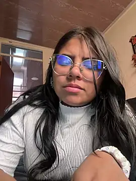 viccky vick online show from March 12, 2025, 9:03 pm