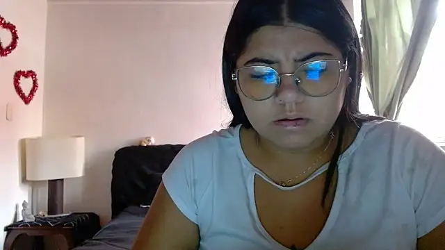 viccky vick online show from September 16, 2025, 9:49 pm