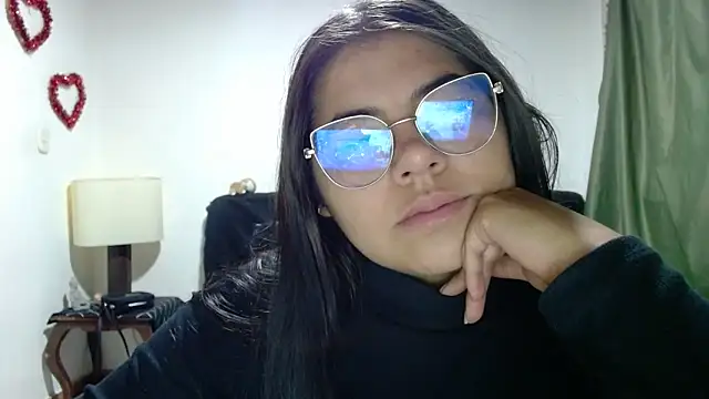 viccky vick online show from September 20, 2025, 10:55 pm