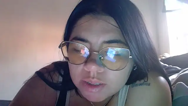 viccky vick online show from April 12, 2026, 10:04 pm