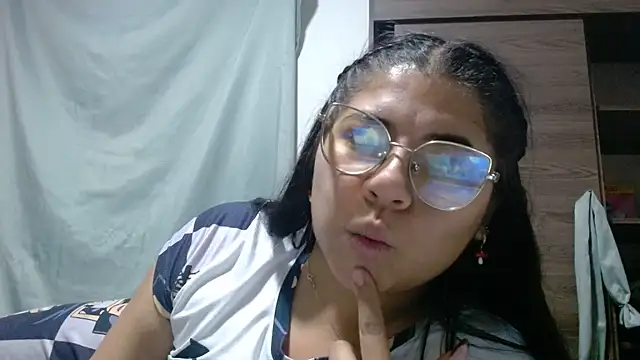 Snapshot of viccky_vick chatting on June 5, 2026, 6:52 am viccky vick online show from June 5, 2026, 6:52 am