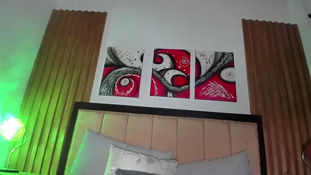 Snapshot of Elinnabella chatting on February 4, 2025, 6:14 am Elinnabella online show from February 4, 2025, 6:14 am