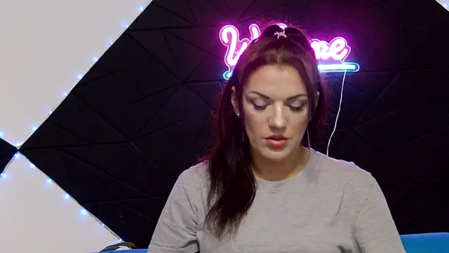 LissaAnn online show from February 12, 2026, 3:56 am