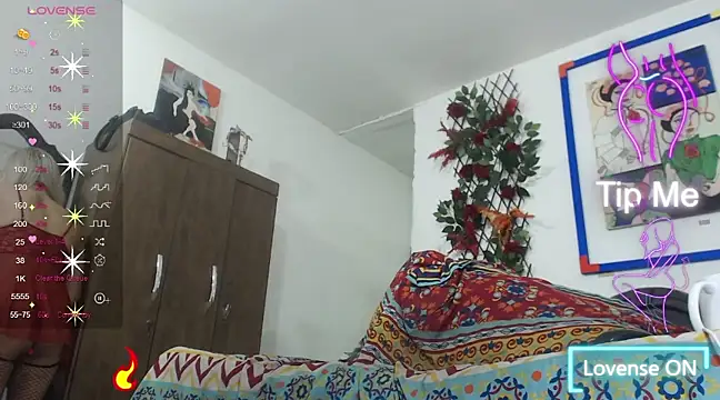 Snapshot of Charlotte_Spicy chatting on March 22, 2025, 10:17 am Charlotte Spicy online show from March 22, 2025, 10:17 am