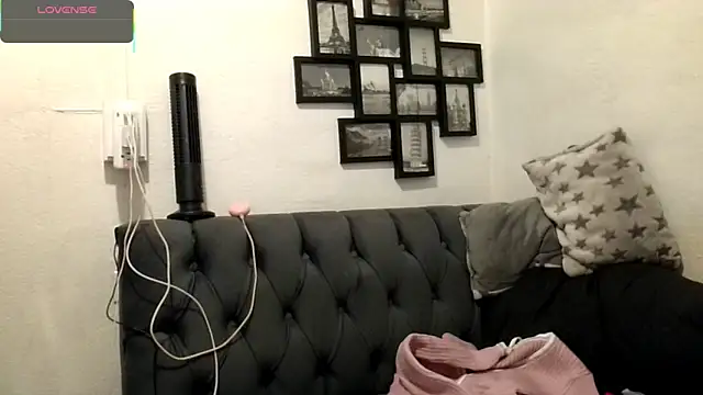 MirandaLatinaLovely online show from February 21, 2026, 5:25 pm