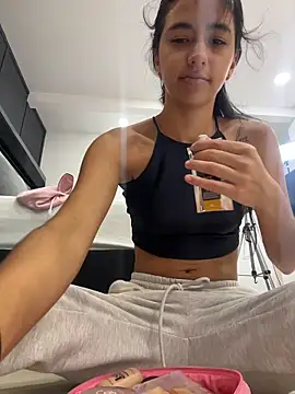 Snapshot of eva_roseee chatting on April 16, 2026, 5:36 pm eva roseee online show from April 16, 2026, 5:36 pm