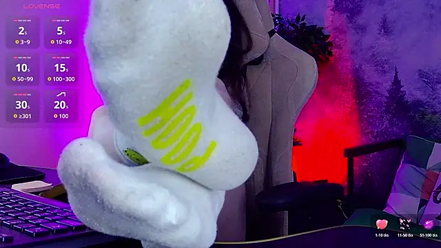 MilaStoyne online show from March 10, 2026, 8:08 am