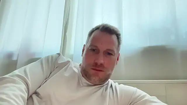 Christian87xxx online show from February 10, 2026, 3:27 pm