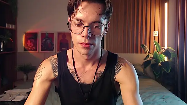 William Henry  online show from April 4, 2026, 2:36 pm