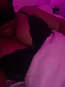 DaniJohnson online show from February 5, 2025, 10:33 pm