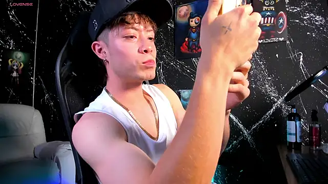 marcuscollins1  online show from February 26, 2025, 4:35 pm