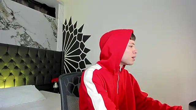 marcuscollins1  online show from April 7, 2026, 1:33 pm