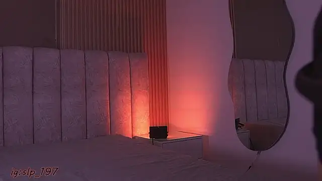 sara lopee1 online show from March 10, 2026, 11:59 am