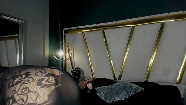 Mara Gonzalez online show from October 2, 2025, 7:54 pm