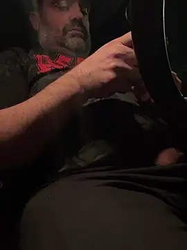 fuocovivo4 online show from March 7, 2025, 7:38 pm