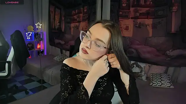 Snapshot of kaisajenner chatting on March 4, 2025, 3:48 pm kaisajenner online show from March 4, 2025, 3:48 pm