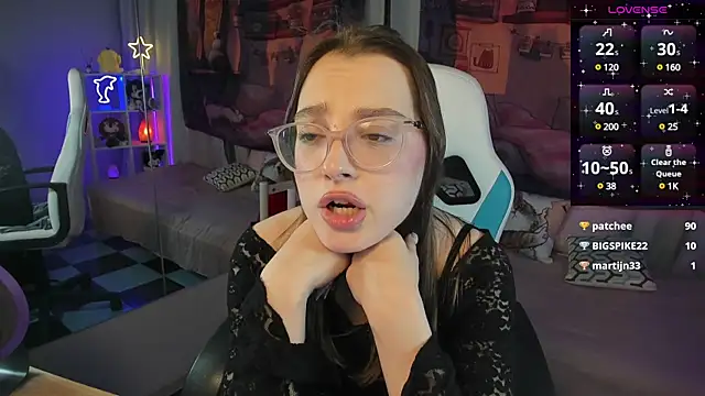 Snapshot of kaisajenner chatting on March 4, 2025, 9:54 pm kaisajenner online show from March 4, 2025, 9:54 pm