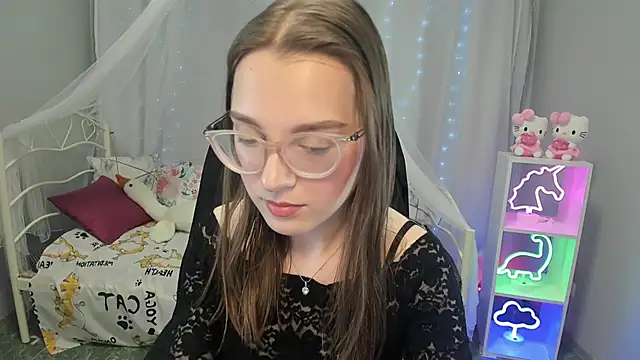 Snapshot of kaisajenner chatting on March 13, 2025, 7:06 pm kaisajenner online show from March 13, 2025, 7:06 pm