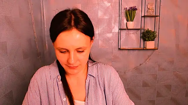 Snapshot of ValeriaHeart_ chatting on February 4, 2025, 3:47 pm ValeriaHeart online show from February 4, 2025, 3:47 pm