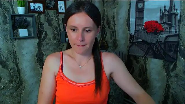 ValeriaHeart  online show from May 26, 2026, 2:24 pm