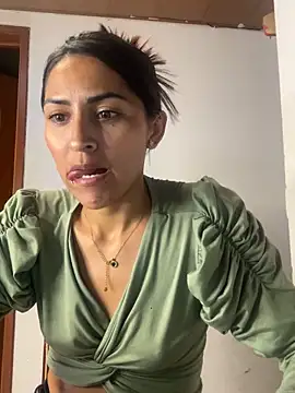 Sofiadelacruz online show from September 12, 2025, 5:46 pm